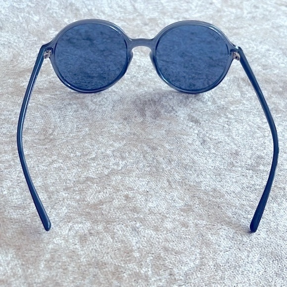 NWOT Ray-Ban Retro 60s Round Frames Translucent Blue Sunglasses main image 5